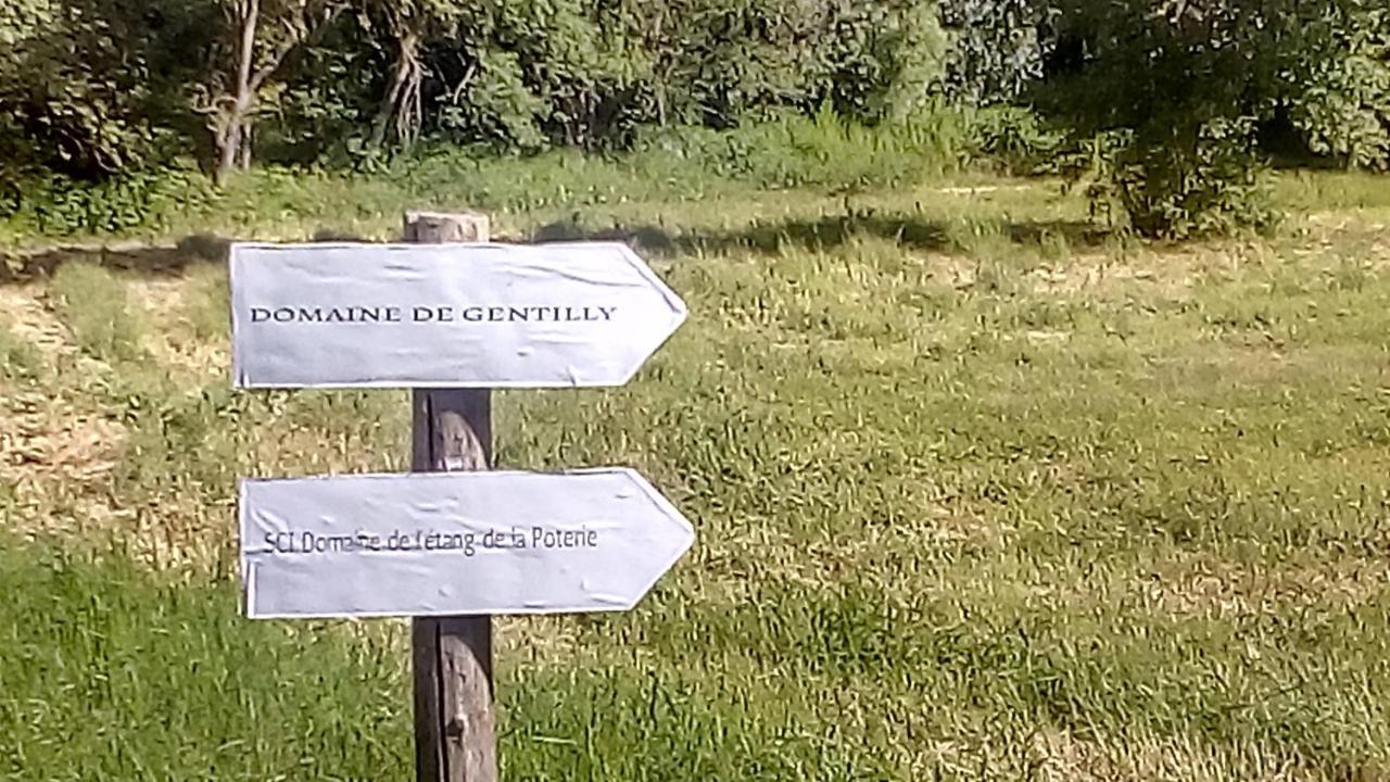 Domaine de Gentilly Saint-Maurice-lès-Charencey Extérieur photo